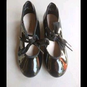 Capezio black tapping shoes in size kids 12M
